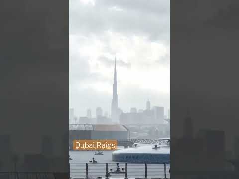 Dubai rains dubai raining #flood #rain #uaetoday #uaeweather #weather #flooding #uaenews #india