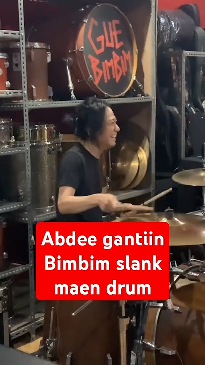 Abdee slank juga jago maen gitar