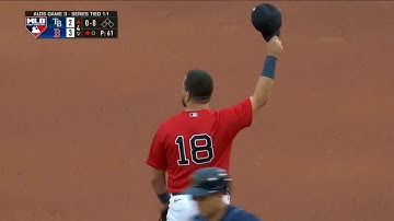 Kyle Schwarber Makes A Horrible Error And Then Gets Standing Ovation On His Next Play