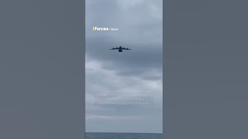 RAF A400M Atlas says hello to rowing team