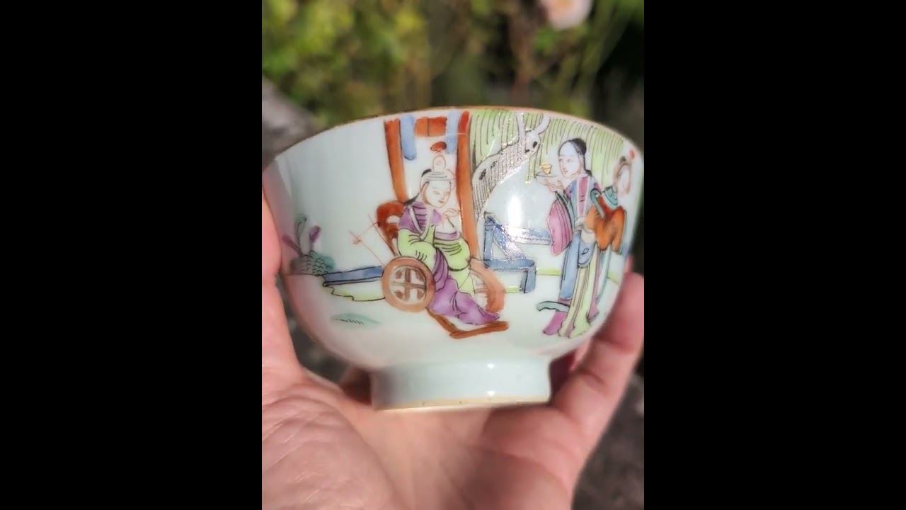 Chinese antique famille rose bowl with figure decoration, 19th century 