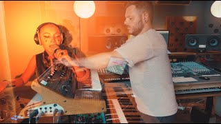 Made By Pete & Joplyn 'Still Running' (Live) - Moog Matriarch, Moog Sub 37 Resimi