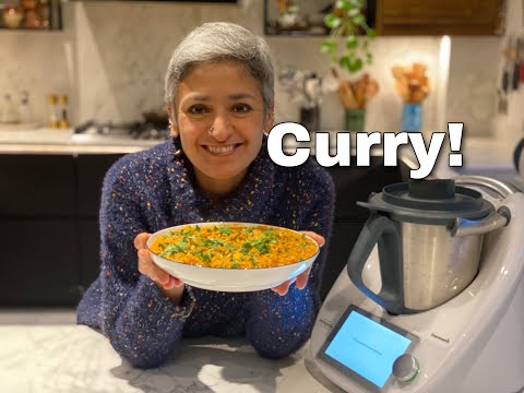 DELICIOUS TURKEY CURRY  Use up any leftover meat to make this easy curry  Food with Chetna