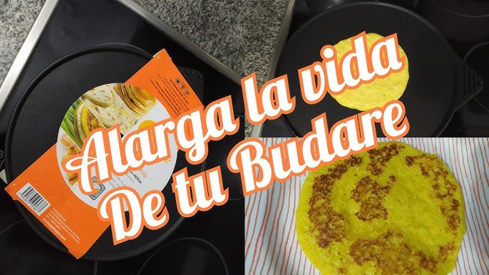 El budare, utensilio para hacer arepas que se llevan venezolanos