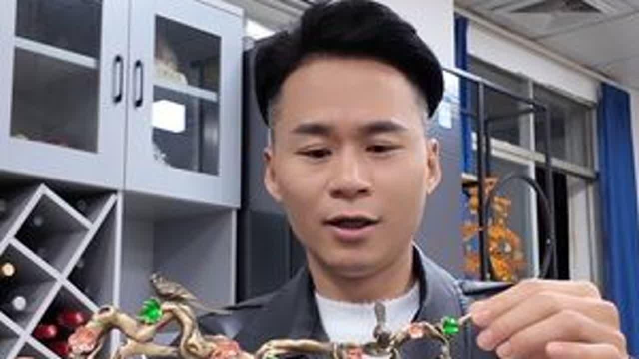 五大民窑都是宋朝陶瓷工艺的典范，然后这五个杯子出自于出自于不同的窑