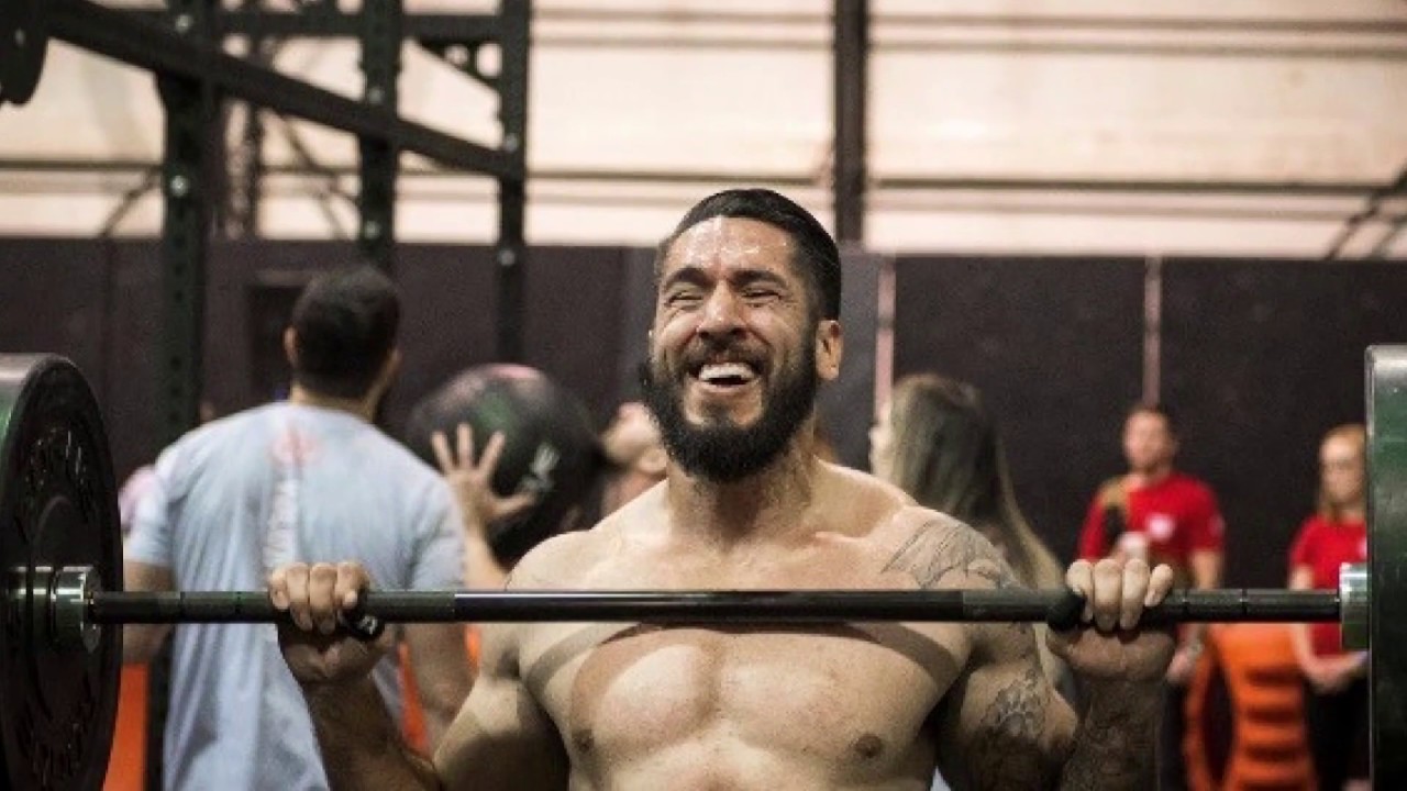 Wounded Warrior shows strength - YouTube