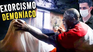 Exorcizando un Demonio con un Hechicero en Tanzania