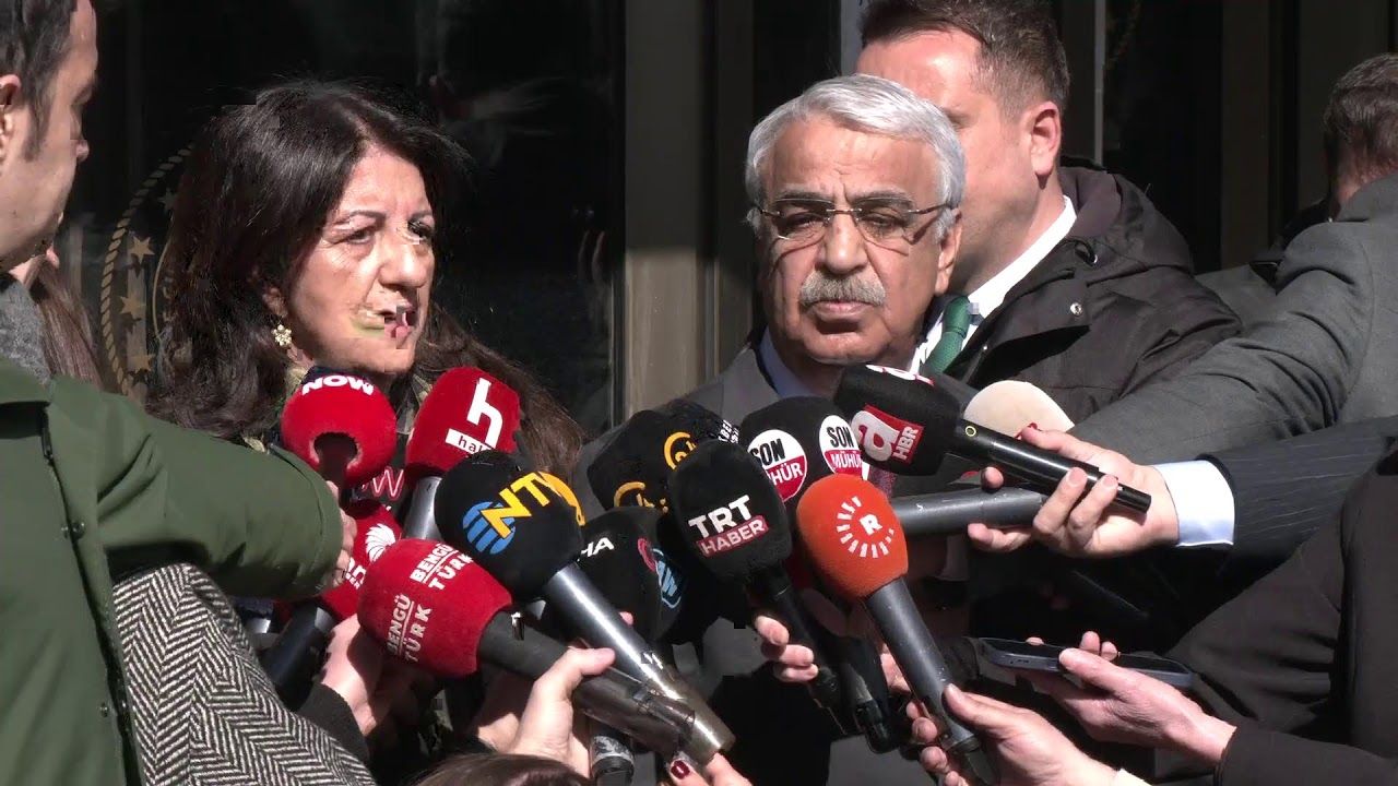 İmralı Heyetimiz İçişleri ve Adalet Bakanlığı ziyaretleri sonrası açıklama yapıyor