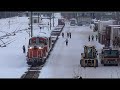 根室本線不通で富良野駅閉じ込め貨物列車を富良野線経由で救出するためDE15が入換［動画断片］ Furano station,Nemuro line,Hokkaido,Japan