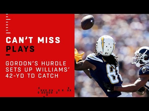 Melvin Gordon’s Huge Hurdle Sets Up Mike Williams' 42-Yd TD Catch