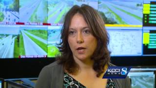Iowa DOT monitors construction zones from traffic center