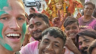 Dacing in Agra after i got invited by local family for temple adventure  - Menno Ros #31