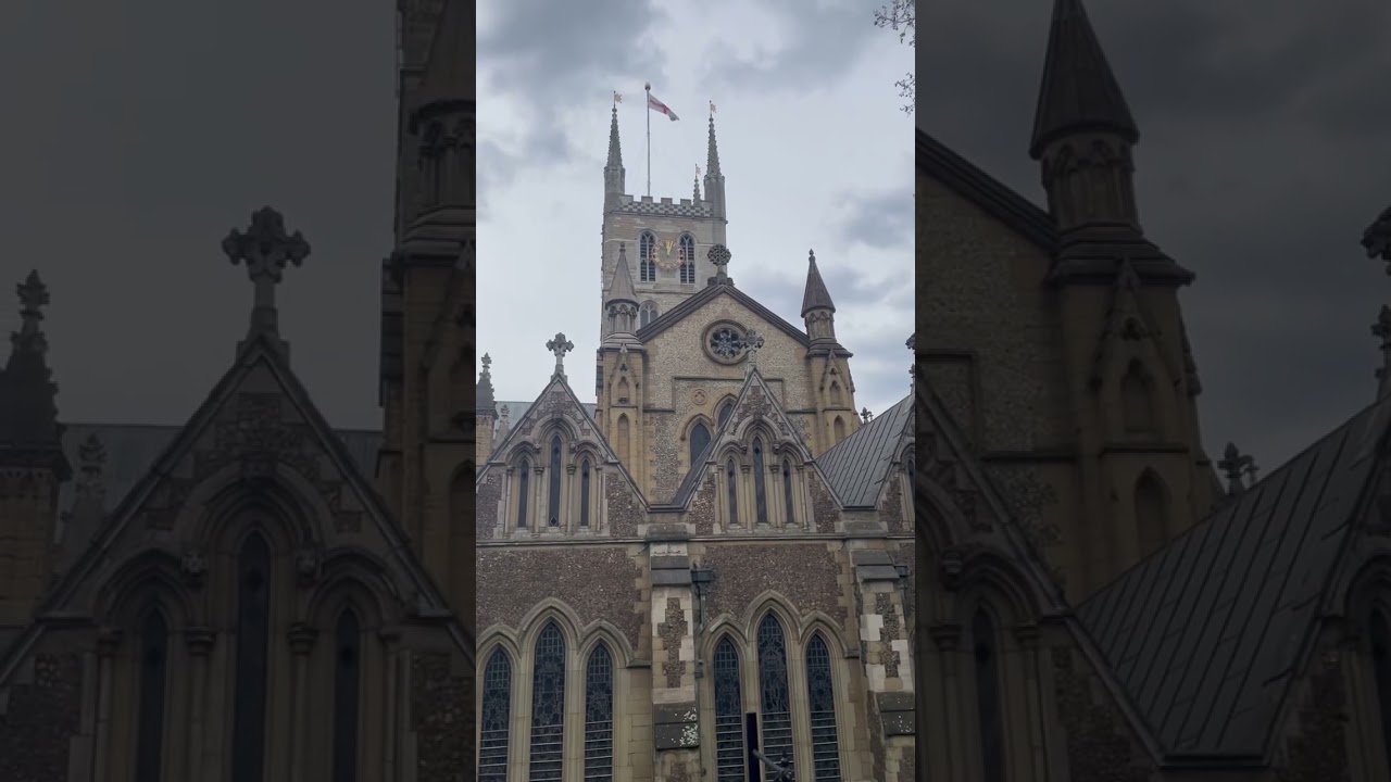 London cathedral bell is ringing 
