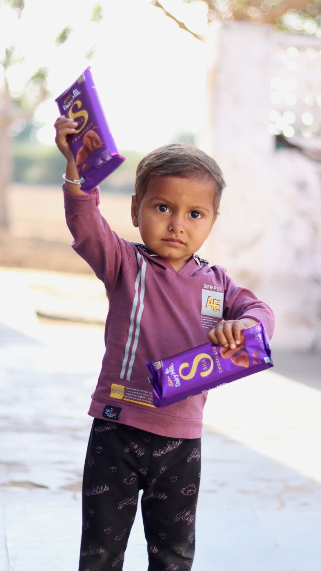 Rudra Dairy Milk Leke Aaya #shorts #dairymilk #maa #papa #sister #love