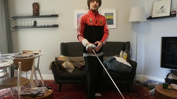 How To Adopt The En Garde Postion