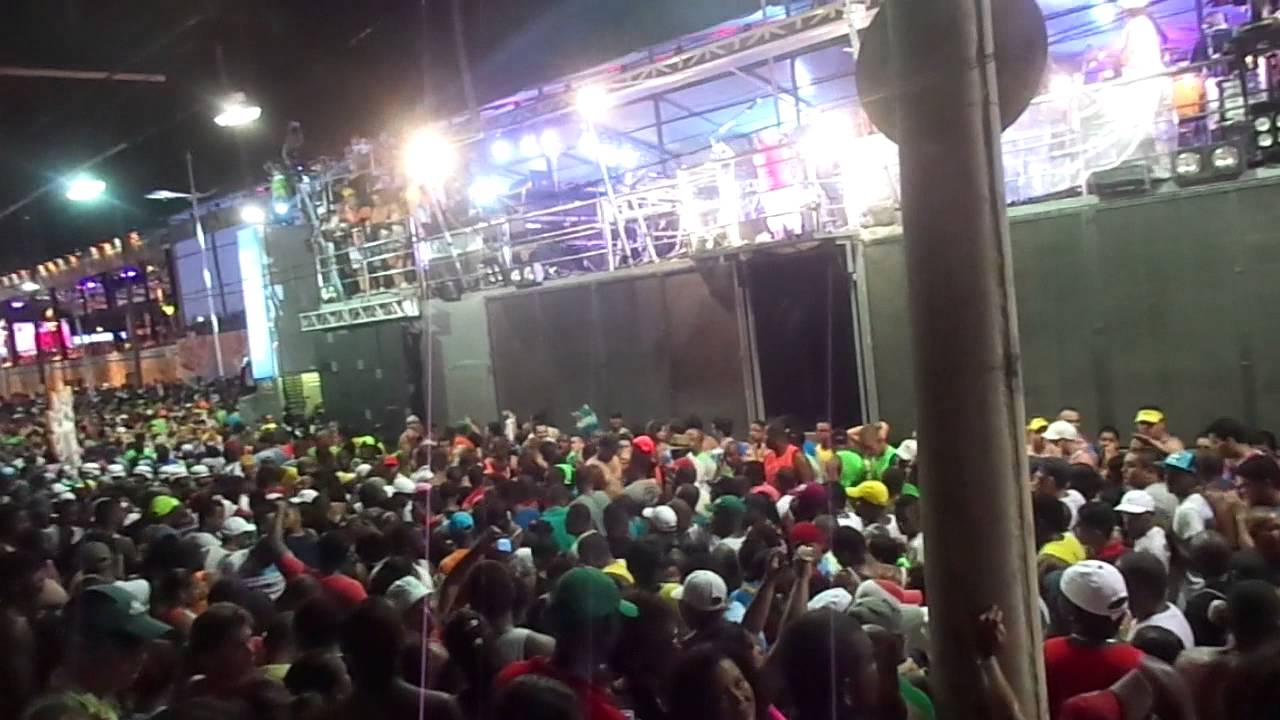 Diga pra mim-Nanaê-Banana real-Magia-Chiclete com Banana-Nana Banana sábado 2014 BY QUIRIBAMBA