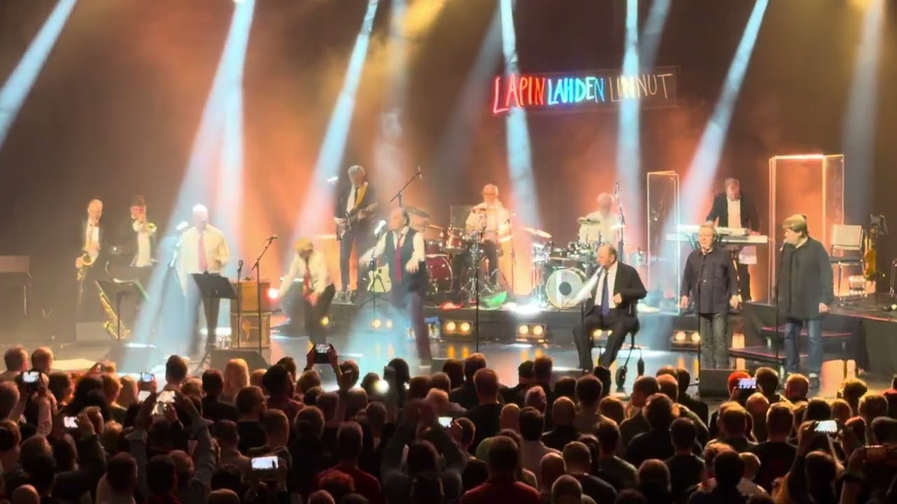 Lapinlahden Linnut - Piuhat irti 8.11.2025  - Sedät jaksaa heilua 