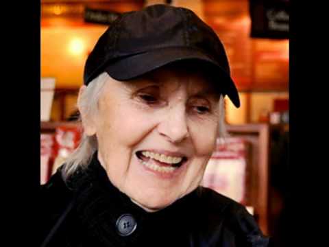 Lois Larson in Peet's