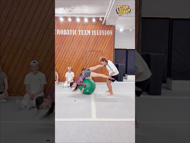 Yoga Ball Challenge⁉️????