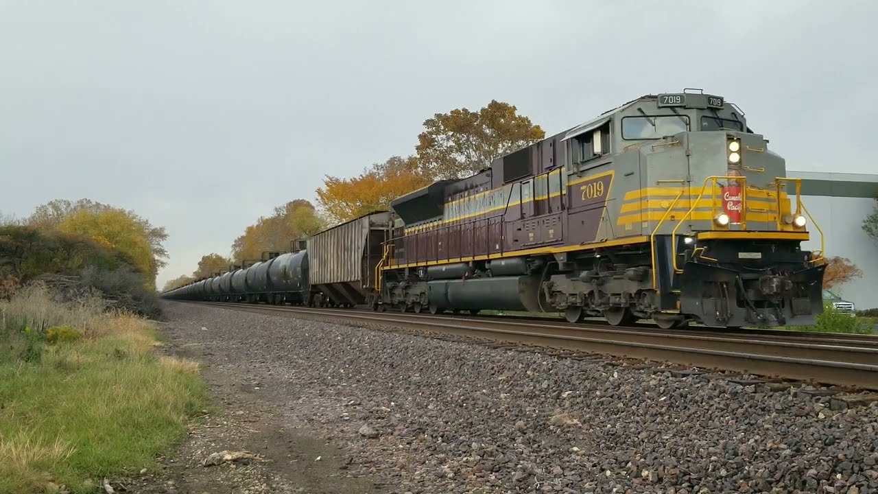 CP 7019 leads CPKC 540, plus 356 heads to A5 meeting an outbound in Glenview