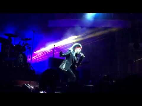 Queen Adam Lambert - Who Wants To Live Forever - Live The Hollywood Bowl