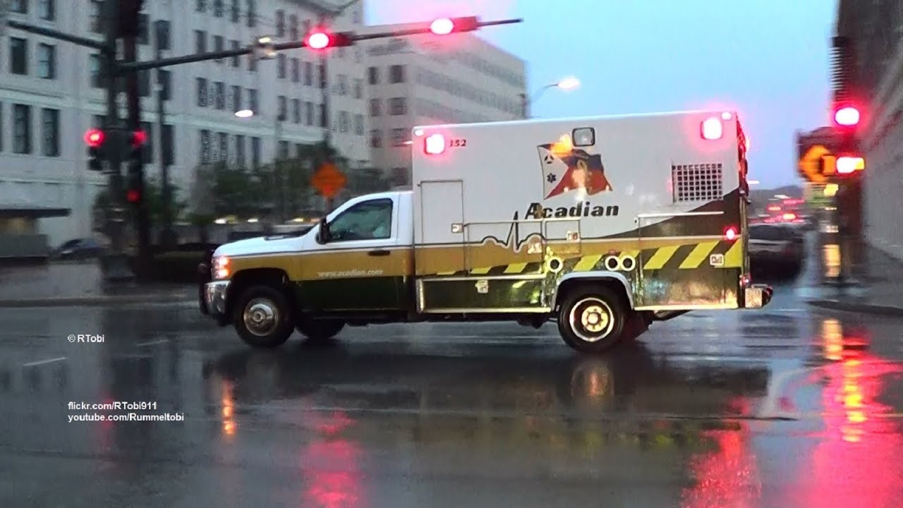 Acadian ambulance 352 responding in New Orleans [LA 6/20/2017] YouTube