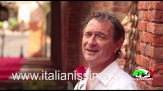 Video-Miniaturansicht von „MARCO E IL CLAN ROSSE ROSE #italianissimatv #veryitaliantv“