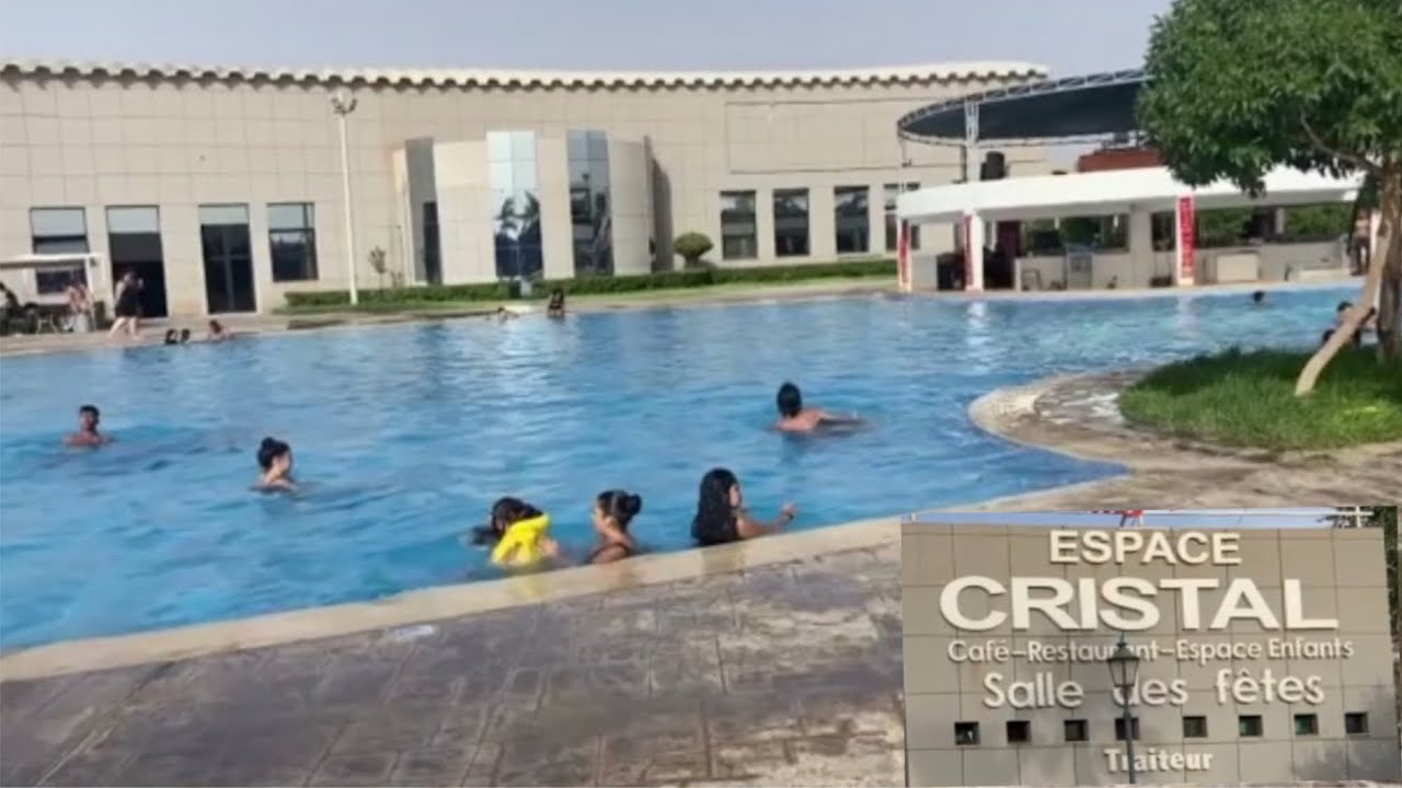 Piscine restaurant CRISTAL à OUJDA, moin de monde fini les vacances🌺🌺
