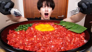 寝起きで巨大ユッケ丼を作って食べる
