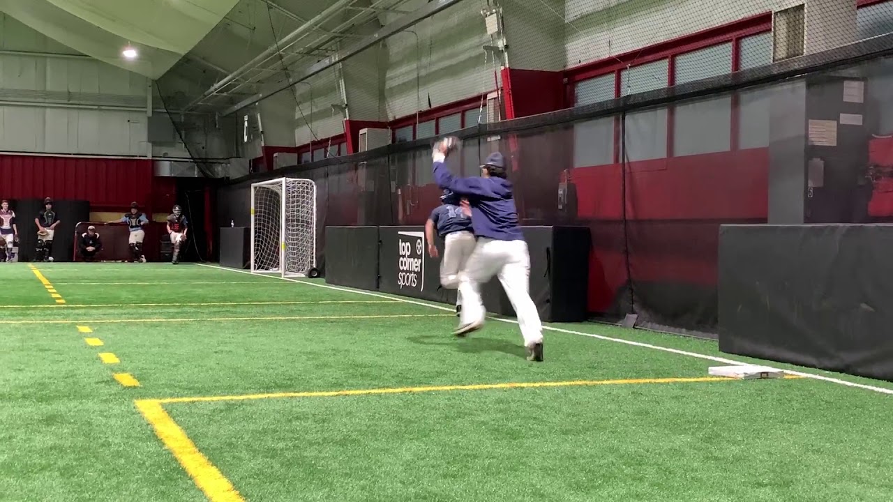 PRACTICING BASEBALL RUNDOWN DRILLS FULL COUNT NJ YouTube