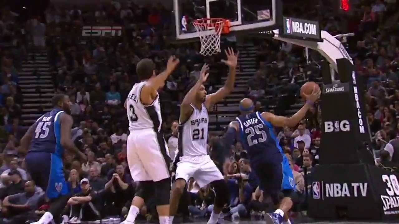 Ben McLemore of the Sacramento Kings dunks the ball as he flies