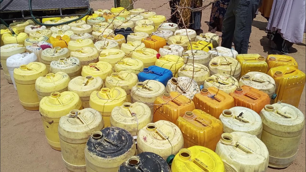 MAAMO ADEY YABUKA OO MAANTA SOO SODOQEYSATAY ILAA IYO 8 BOOYADOOD OO BIYO  AH