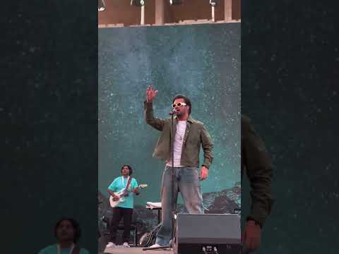 Atif Aslam performing “Tera Hone Laga Hoon” live at AIUB 🎶