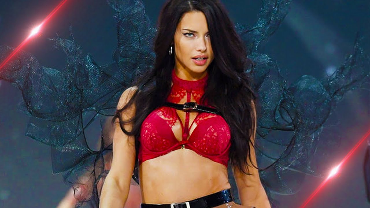 Uncensored lingerie show. Nobra compilation. Hot Models on the catwalk.