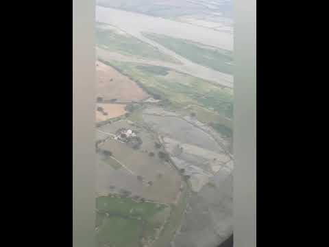 Guayaquil - Ecuador  Aterrizaje más hermoso!!!  cuando llega a su país después de mucho tiempo.😍