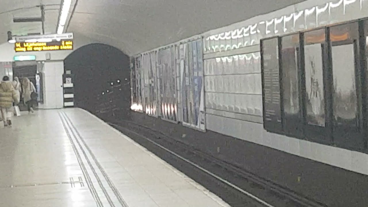 C6 Tunnelbana Ej I Trafik vid 🔴 Mariatorget.