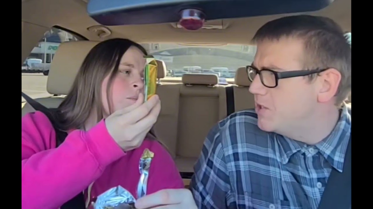 Finally getting to try DUBAI CHOCOLATE!!