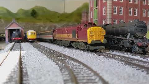 Easter Special - Class 37 with SoundTraxx Econami + MegaBass speaker