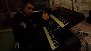 NEDEN SAÇLARIN BEYAZLAMIŞ ARKADAŞ - ROLAND E-40 & KORG PA800 - KARESİLİ AHMET'TEN CANLI PERFORMANS Resimi