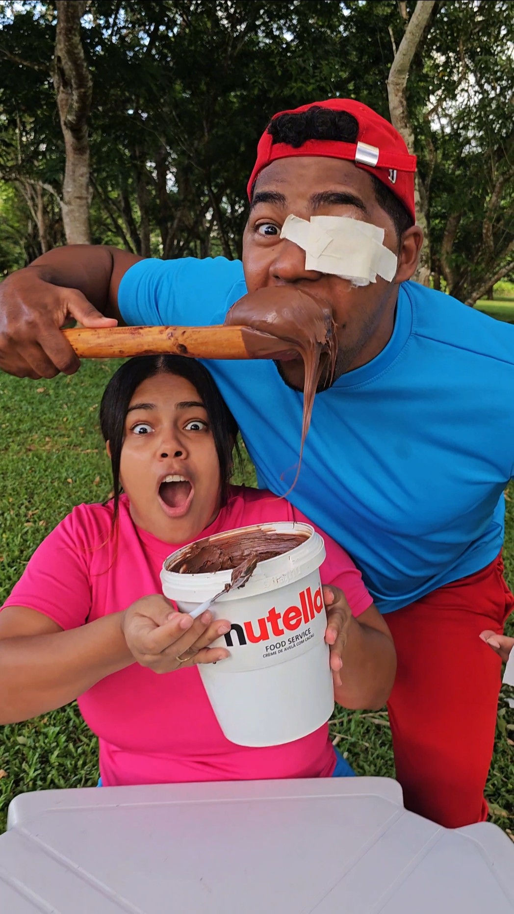 Mom, let me take a big spoonful of nutella???