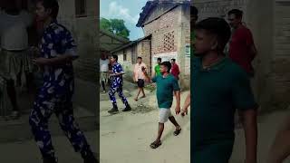 yah Kaun Hai iske piche kyon itna Police security hai agar isko Koi pahchan Aisa comment karna — video thumbnail