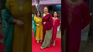 Sushmita Sen With Her Daughters At Durga Pandal In Bandra | Durga Puja 2025 Celebrations ✨🙏