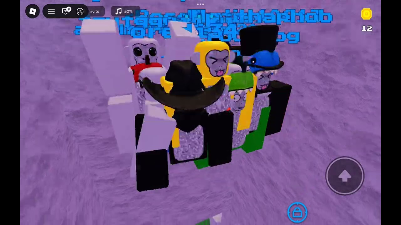 Babon sedang manjat pohon