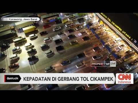 Kepadatan di Gerbang Tol Cikampek