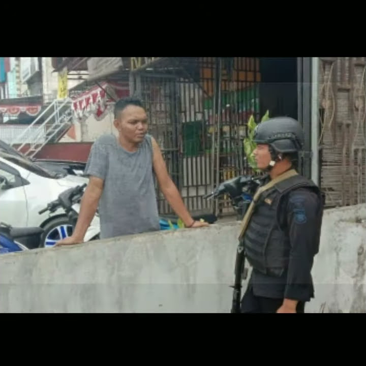 Giat patroli personil Brimob di sekitar kota Raja, Jayapura