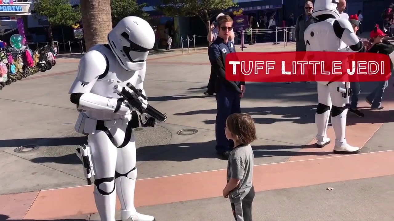 Little Jedi with the Force vs Storm Troopers at Disneys Hollywood Studios Star Wars Characters Meet!