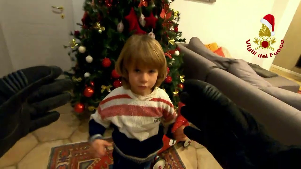 Gli auguri di Natale dei vigili del fuoco di Verona