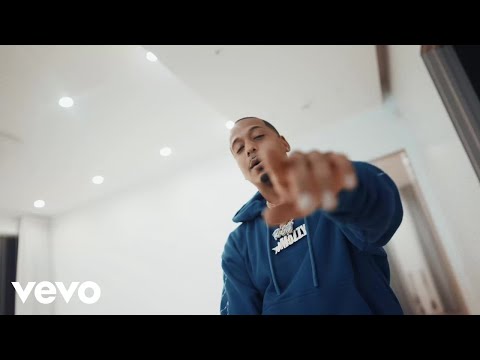 Celly Ru - She Extra (Official Video) adlı videoyu YouTube'da izle Celly Ru - She Extra (Official Video) adlı videoyu YouTube'da izle