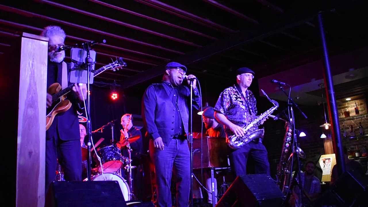 Barrence Whitfield at Thunder Road on 1/3/19 - YouTube