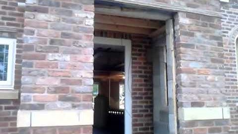 REPOINTING :How to repoint using Lime mortar, instructional video pointing part 4